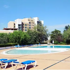 https://relax-pool-apart-parking-garden.hotels-lisbon-portugal.com