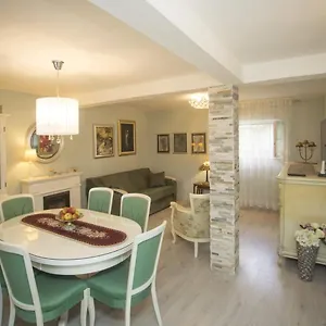  Apartment Antica With Yard & Bbq